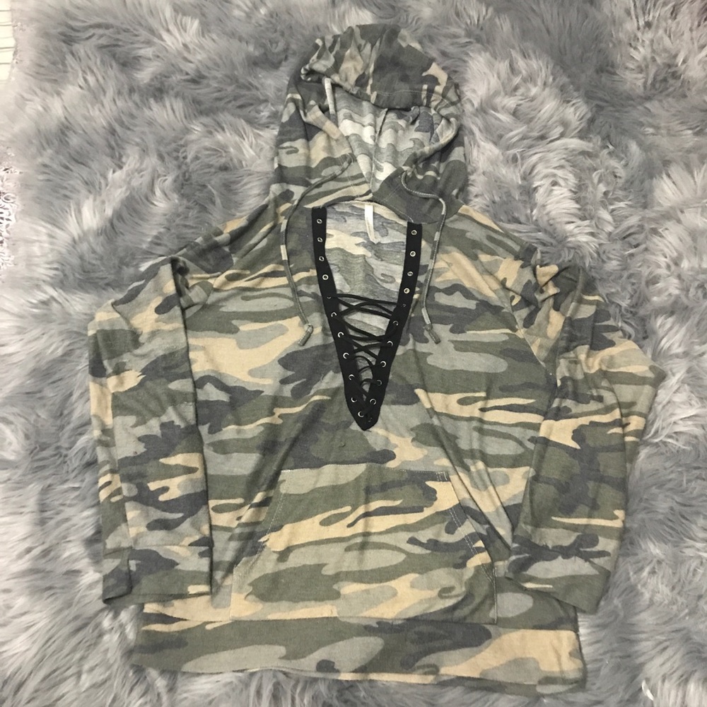 Camo hooded shirt